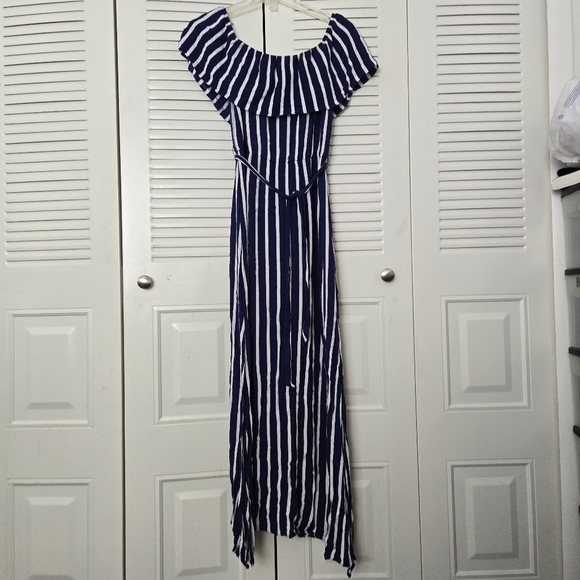 Alice + Olivia Grazi White/Blue Striped Off-the-Shoulder Maxi Dress Size 4 - Picture 2 of 9